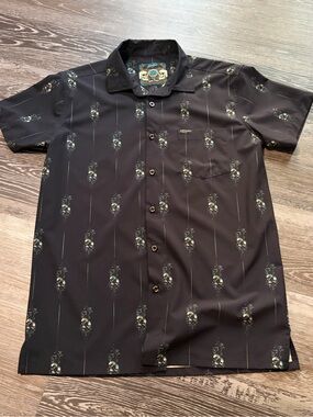Retro Rifle Jolly Roger short sleeve button down sz M